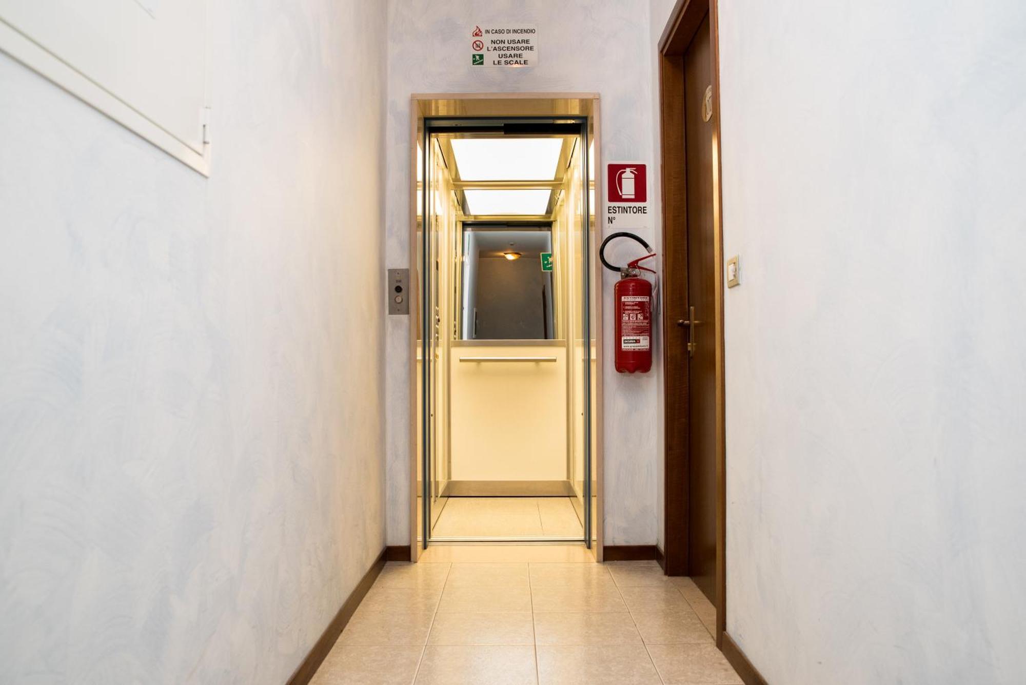 Albergo Ridente リド・ディ・イエゾロ エクステリア 写真
